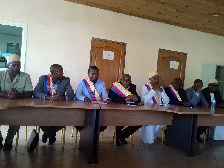image Véhicule du maire de Hamanvou brulé : La localité de Diboini saisie par la notabilité